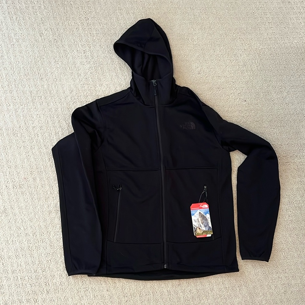 Men’s New with tags Canyonwall Hoodie Jacket in black size Small